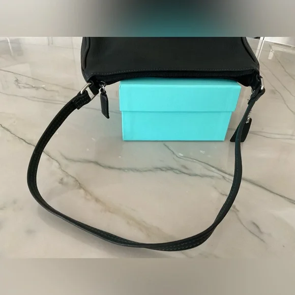 Tignanello Black leather small shoulder purse - Picture 8 of 12